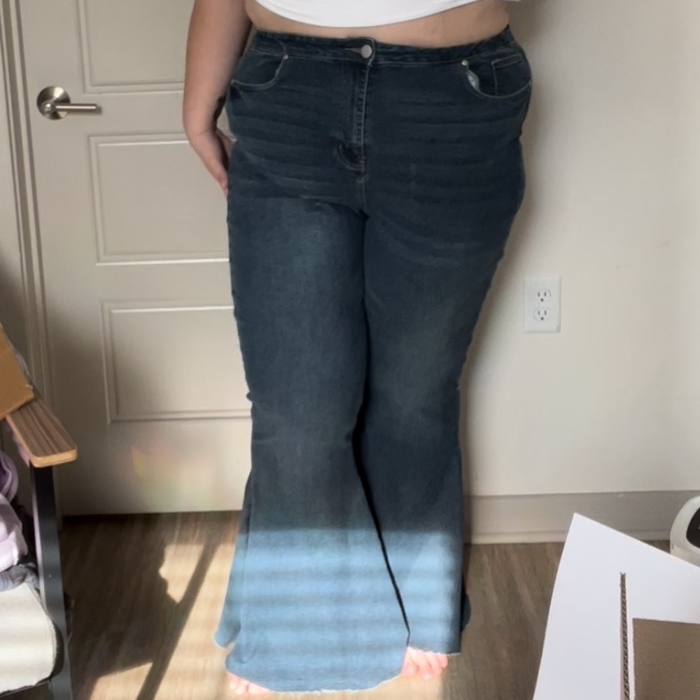 NWOT Arula Incrediflex Lace Up Flare Jeans